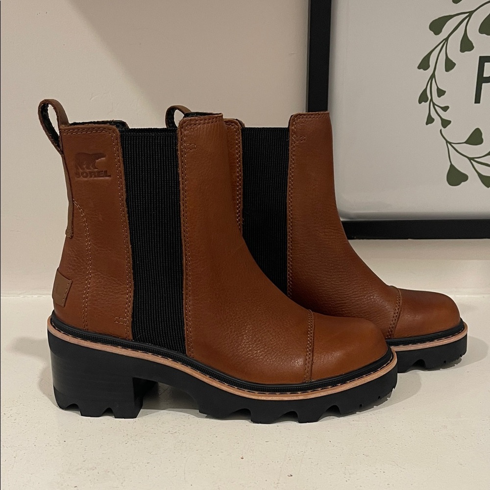 Sorel “JOAN” Women’s Chelsea Boots
